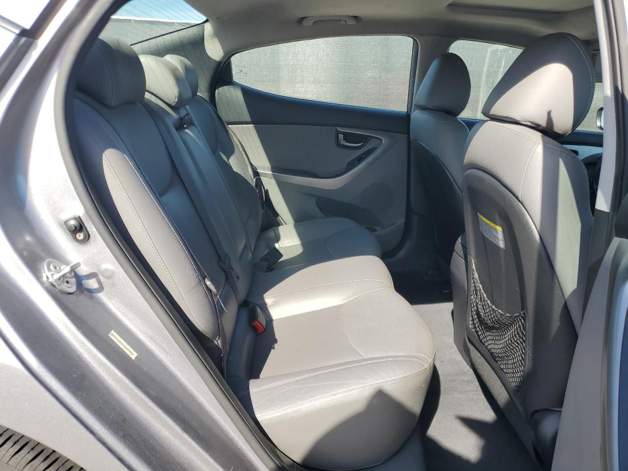 2013 Hyundai Elantra - Image 10