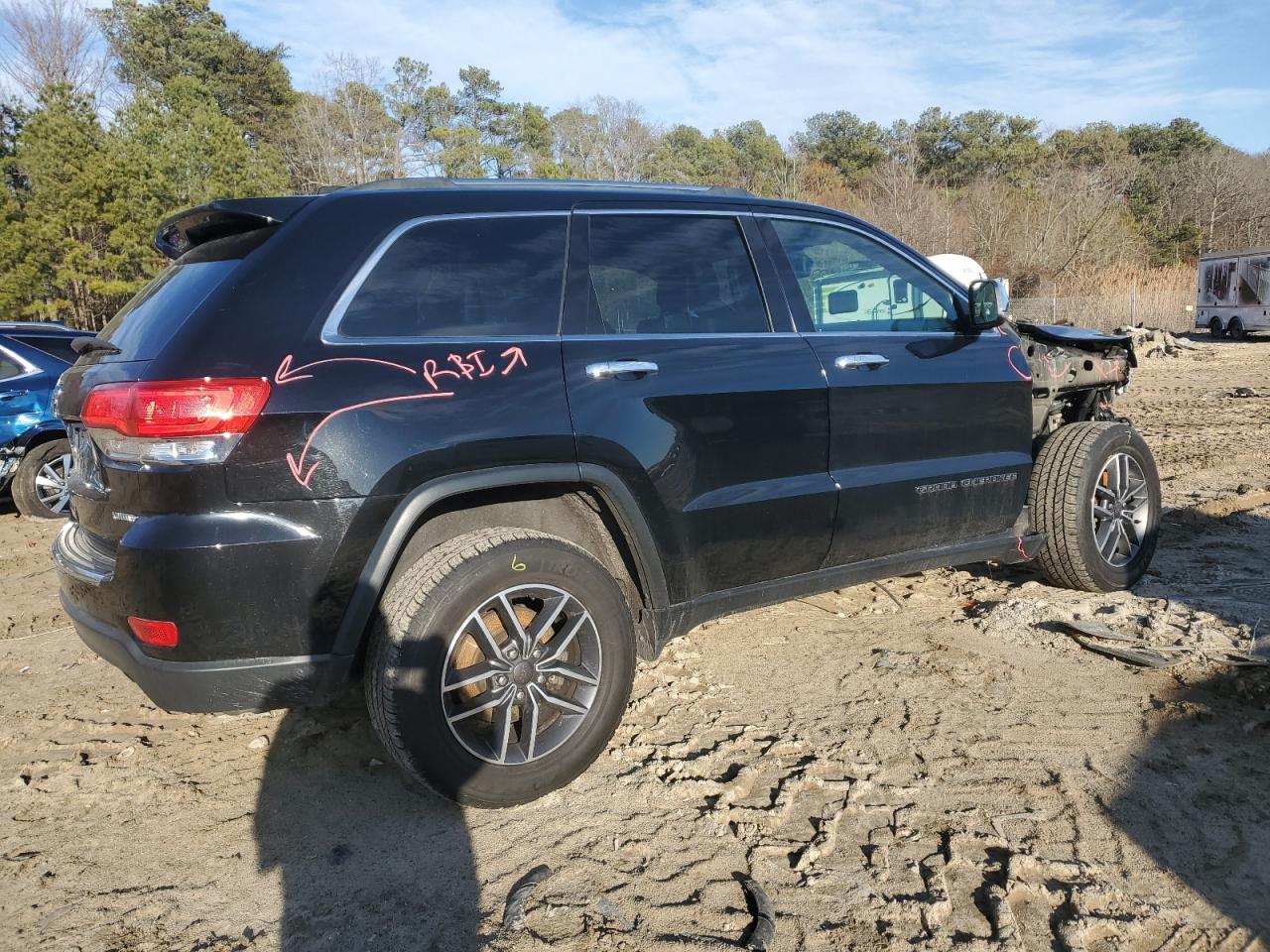 2019 Jeep Grand Cherokee - Image 3