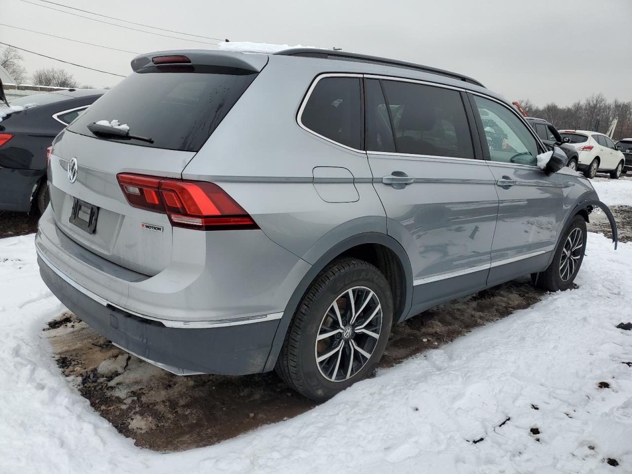 2021 Volkswagen Tiguan - Image 3
