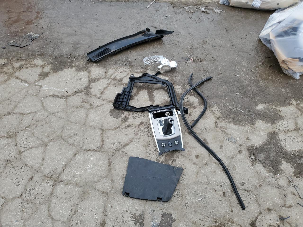 2011 Infiniti G - Image 12