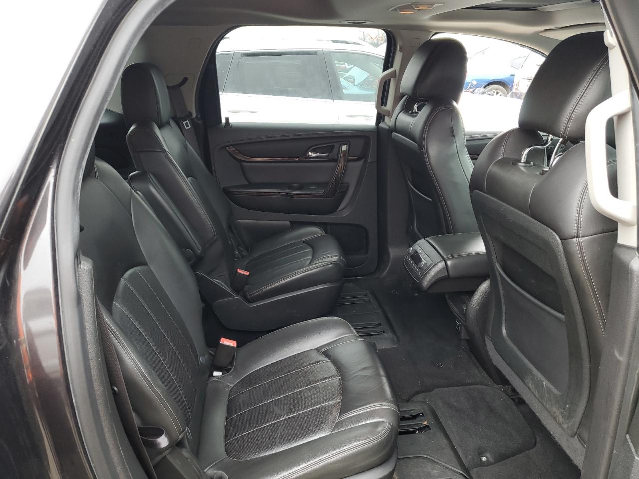 2015 GMC Acadia - Image 11