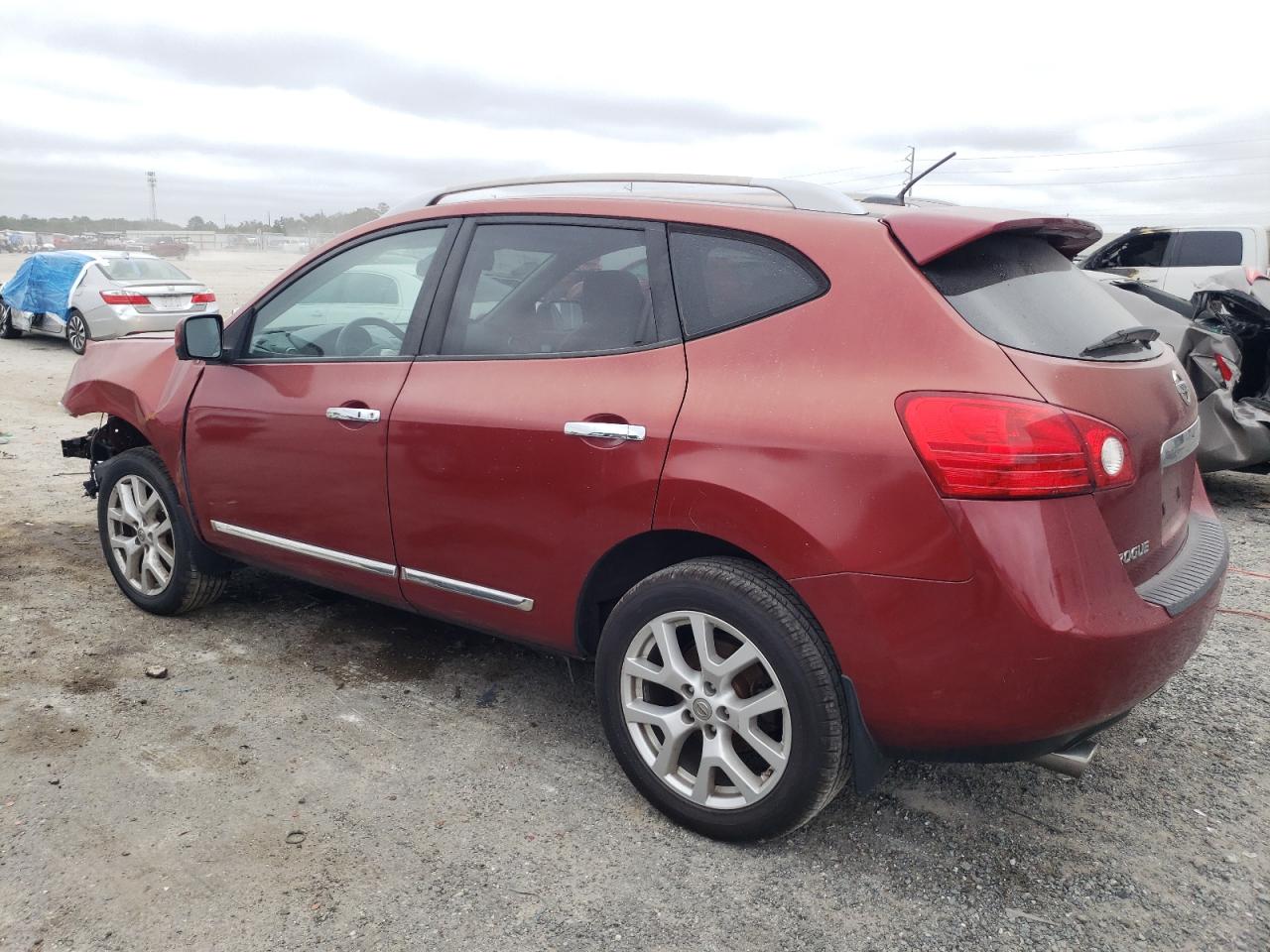 2013 Nissan Rogue - Image 2