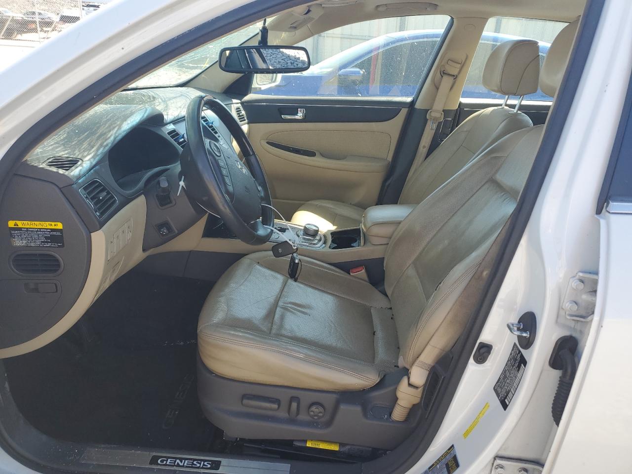 2011 Hyundai Genesis - Image 7