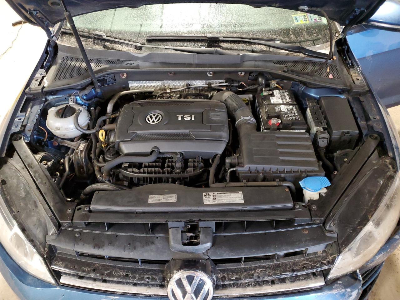 2017 Volkswagen Golf - Image 11