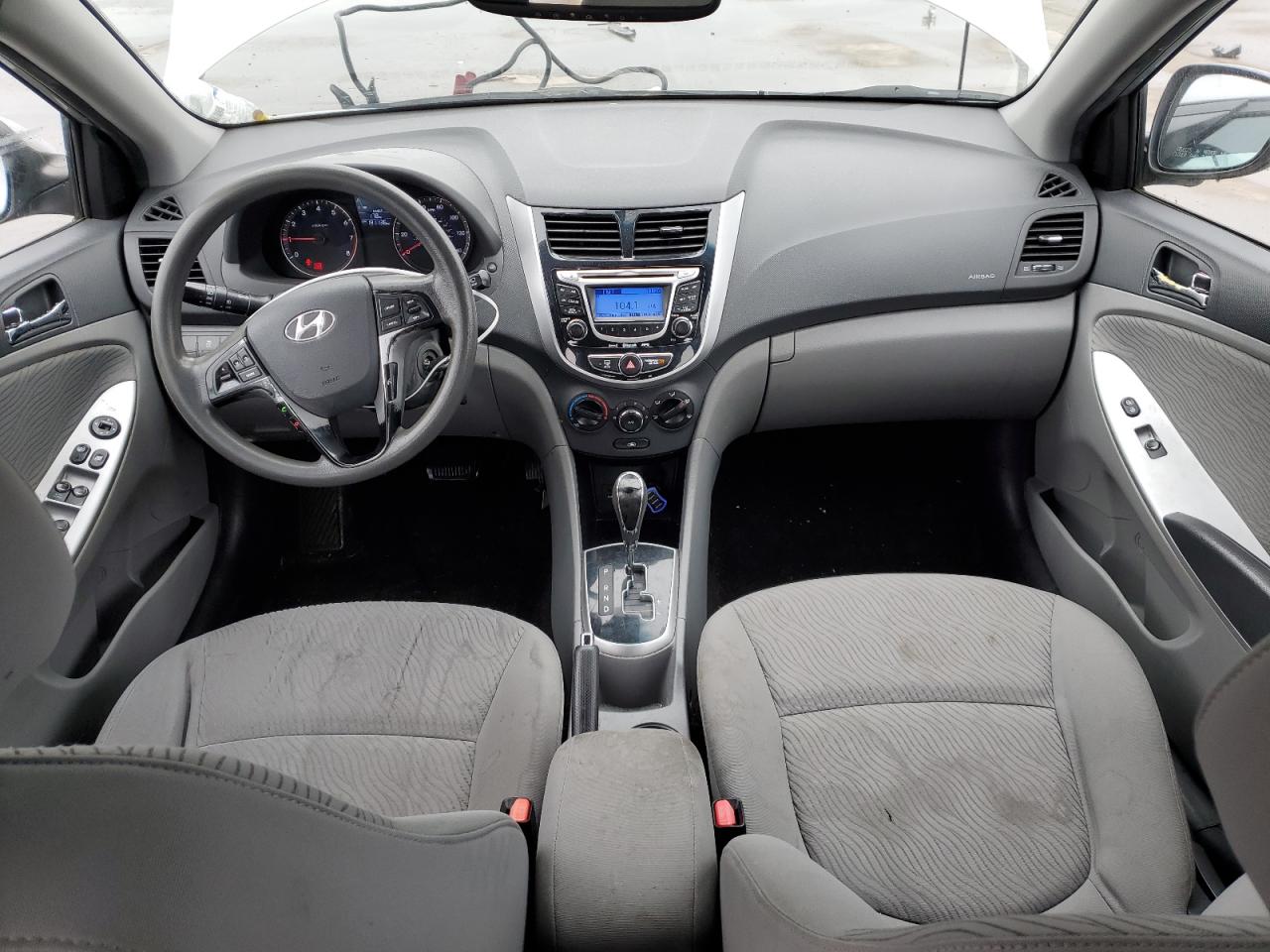 2013 Hyundai Accent - Image 8