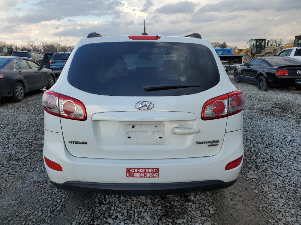 2010 Hyundai Santa Fe - Image 6