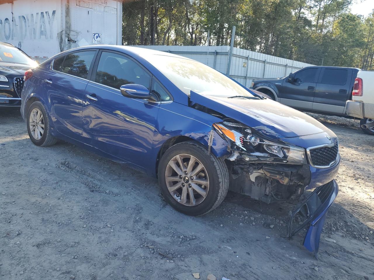 2017 Kia Forte - Image 4