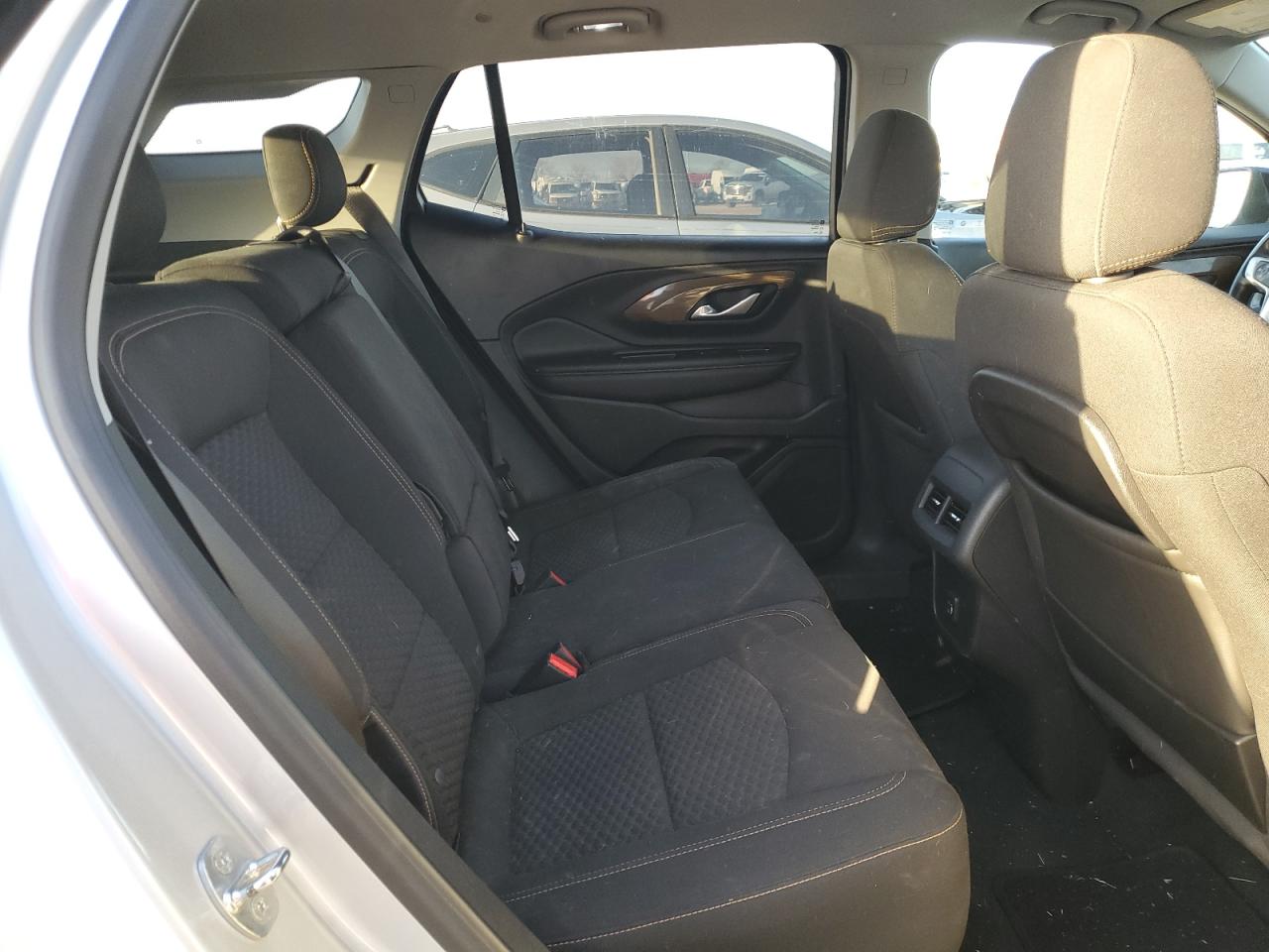 2020 GMC Terrain - Image 11