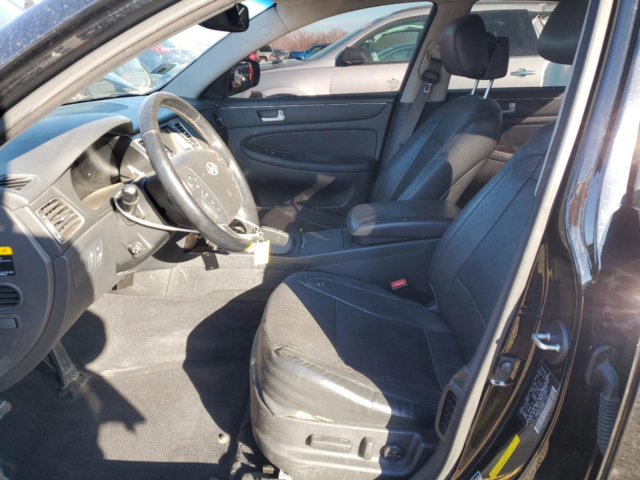 2013 Hyundai Genesis - Image 7