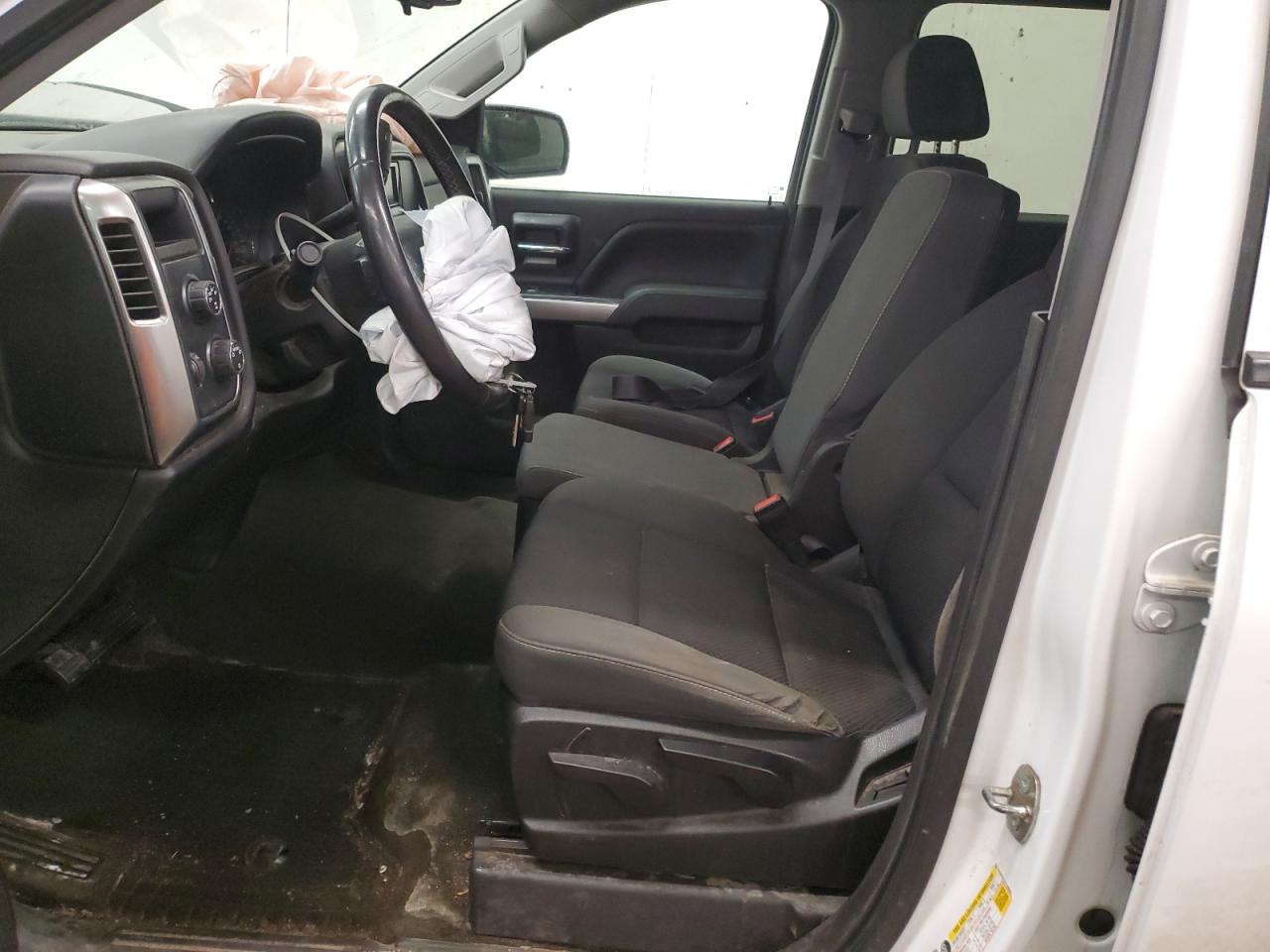 2015 Chevrolet Silverado - Image 7