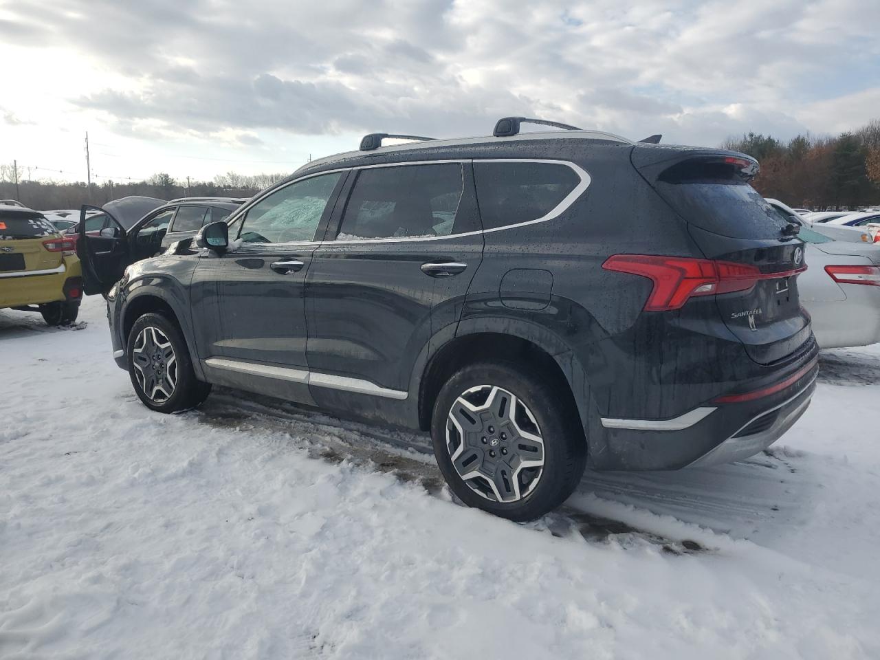 2023 Hyundai Santa Fe - Image 2