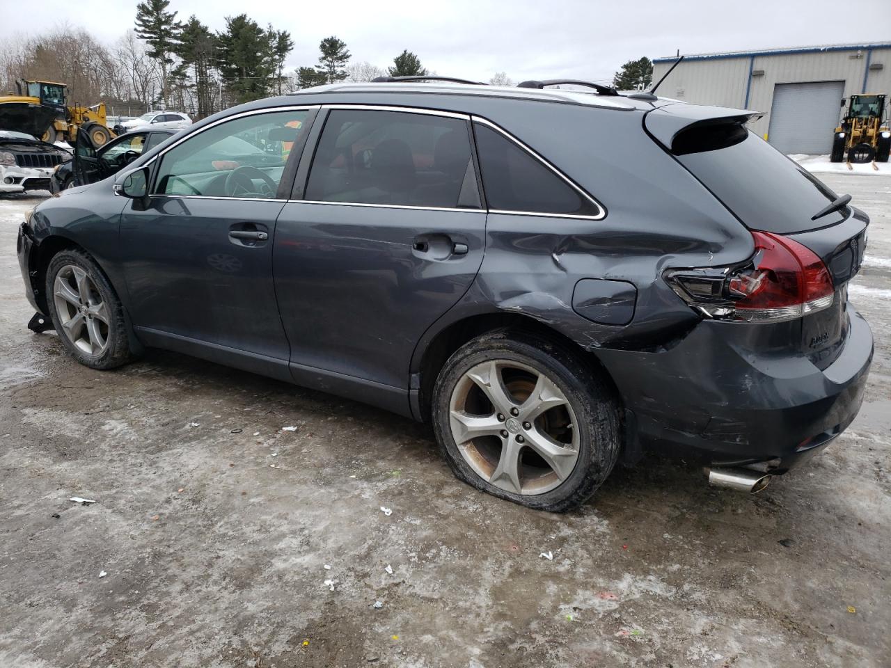 2013 Toyota Venza - Image 2