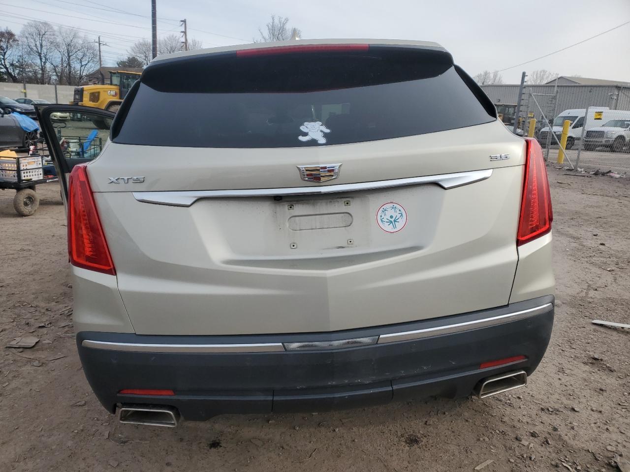 2017 Cadillac XT5 - Image 6