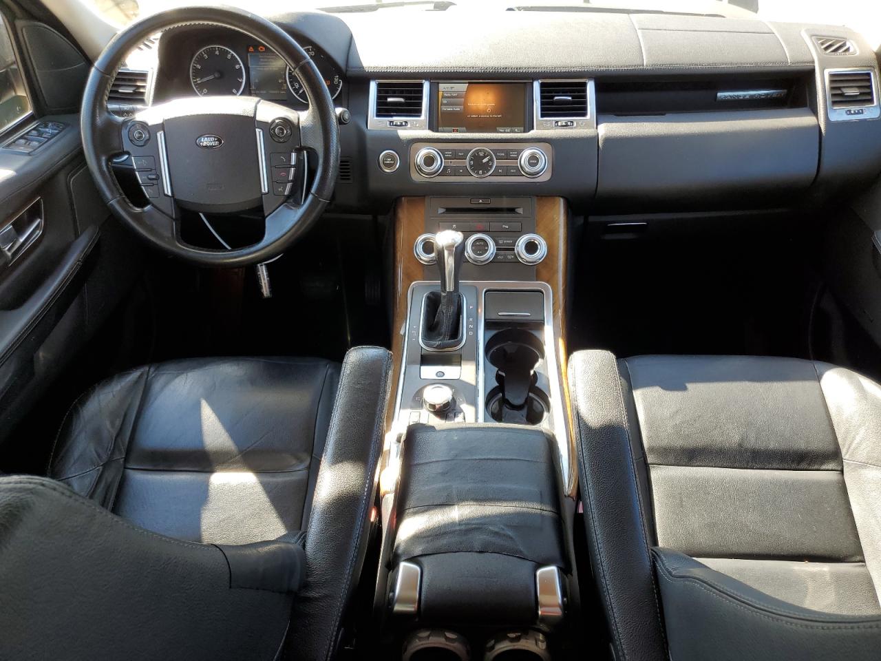 2010 Land Rover Range Rover - Image 8