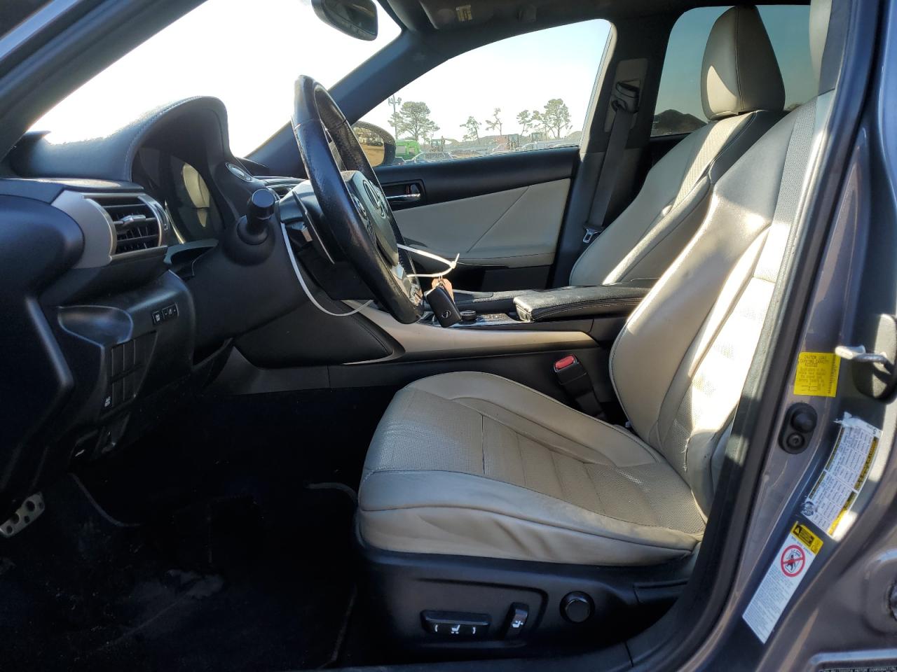 2014 Lexus IS - Image 7