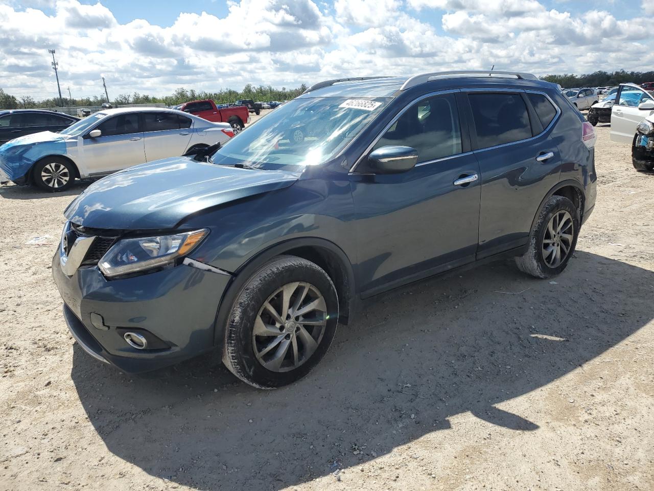 2014 Nissan Rogue - Image 1