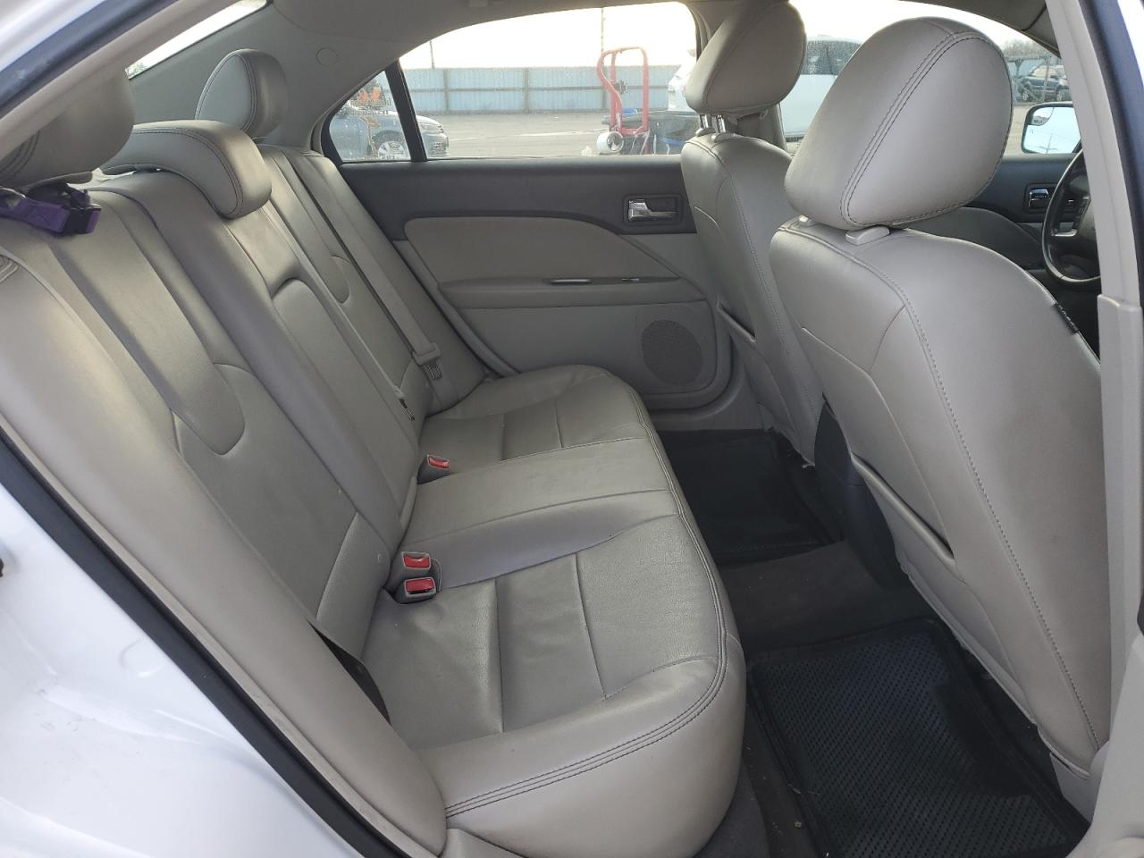 2011 Ford Fusion - Image 10