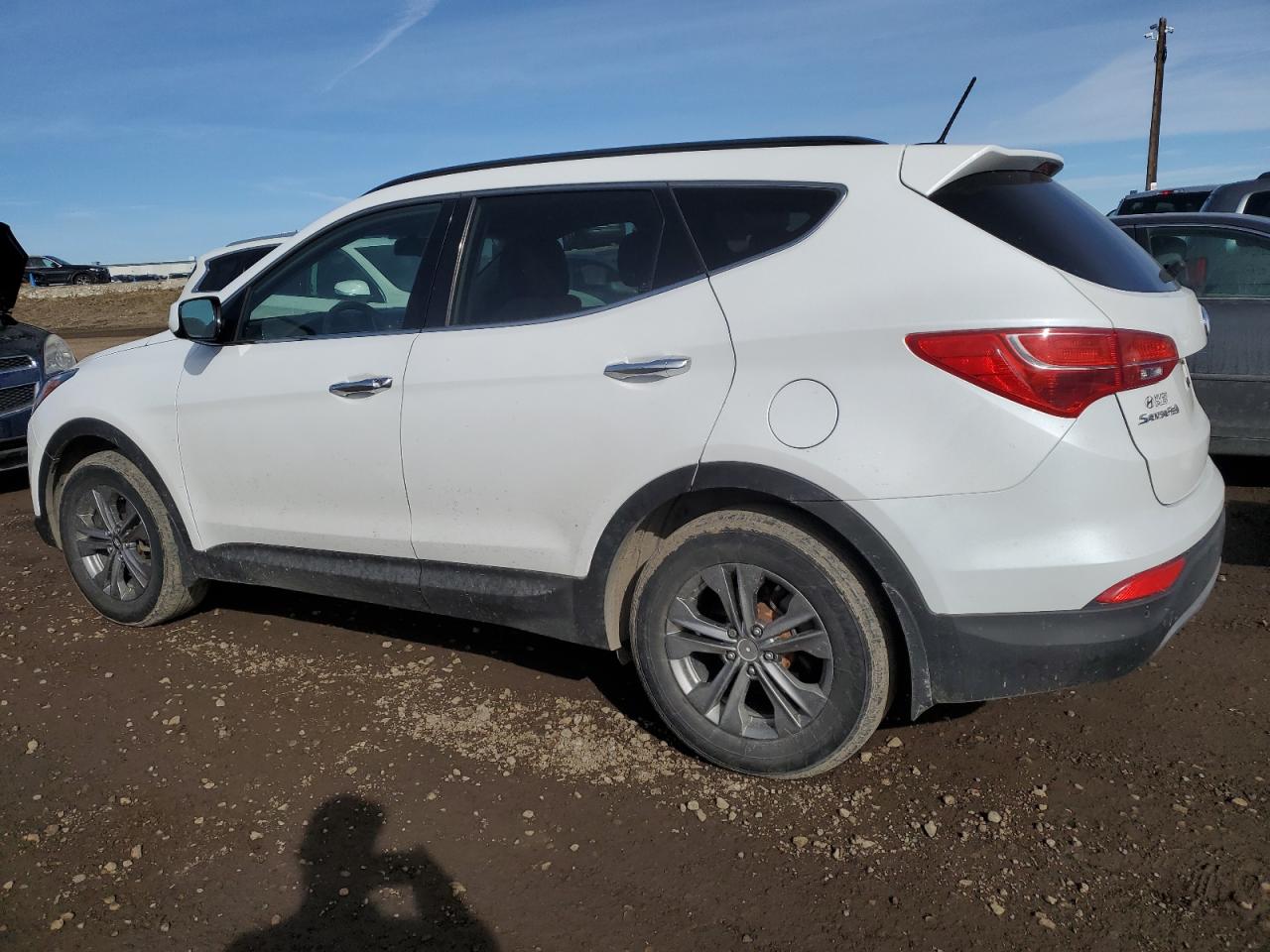 2016 Hyundai Santa Fe - Image 2