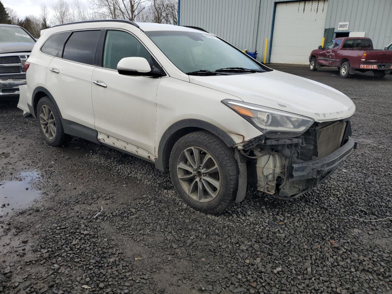 2017 Hyundai Santa Fe - Image 4