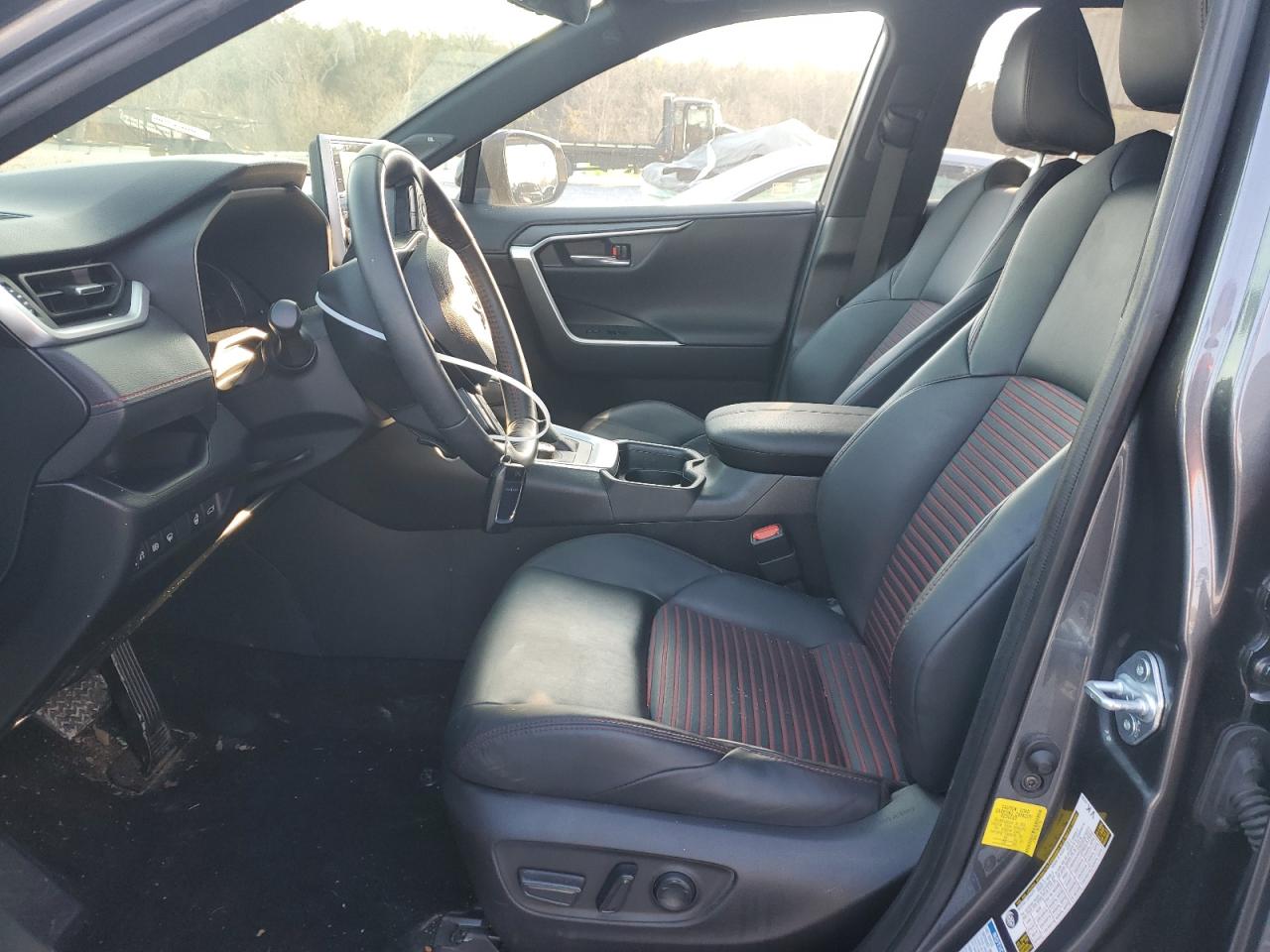 2021 Toyota RAV 4 - Image 7
