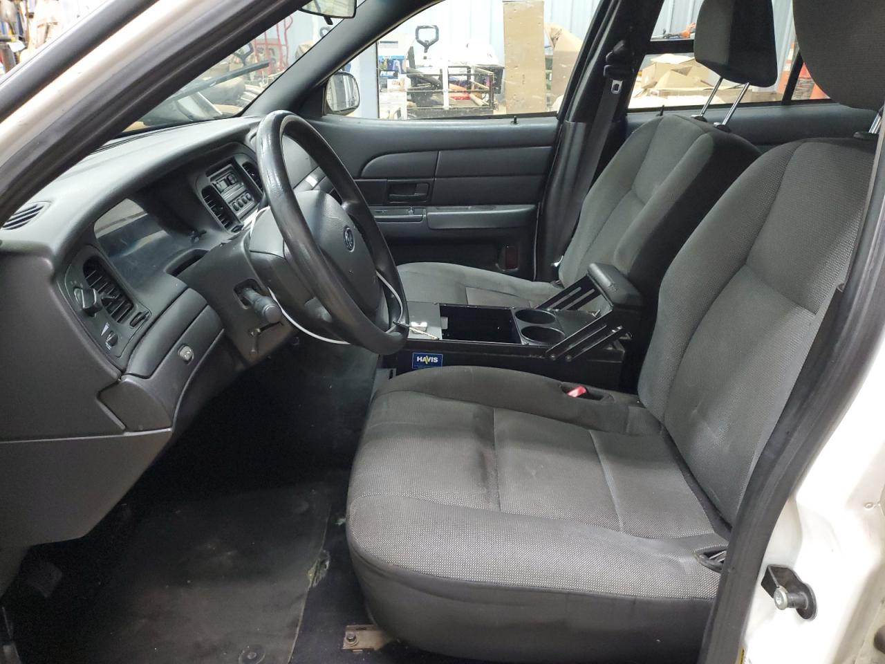 2011 Ford Crown Victoria - Image 7
