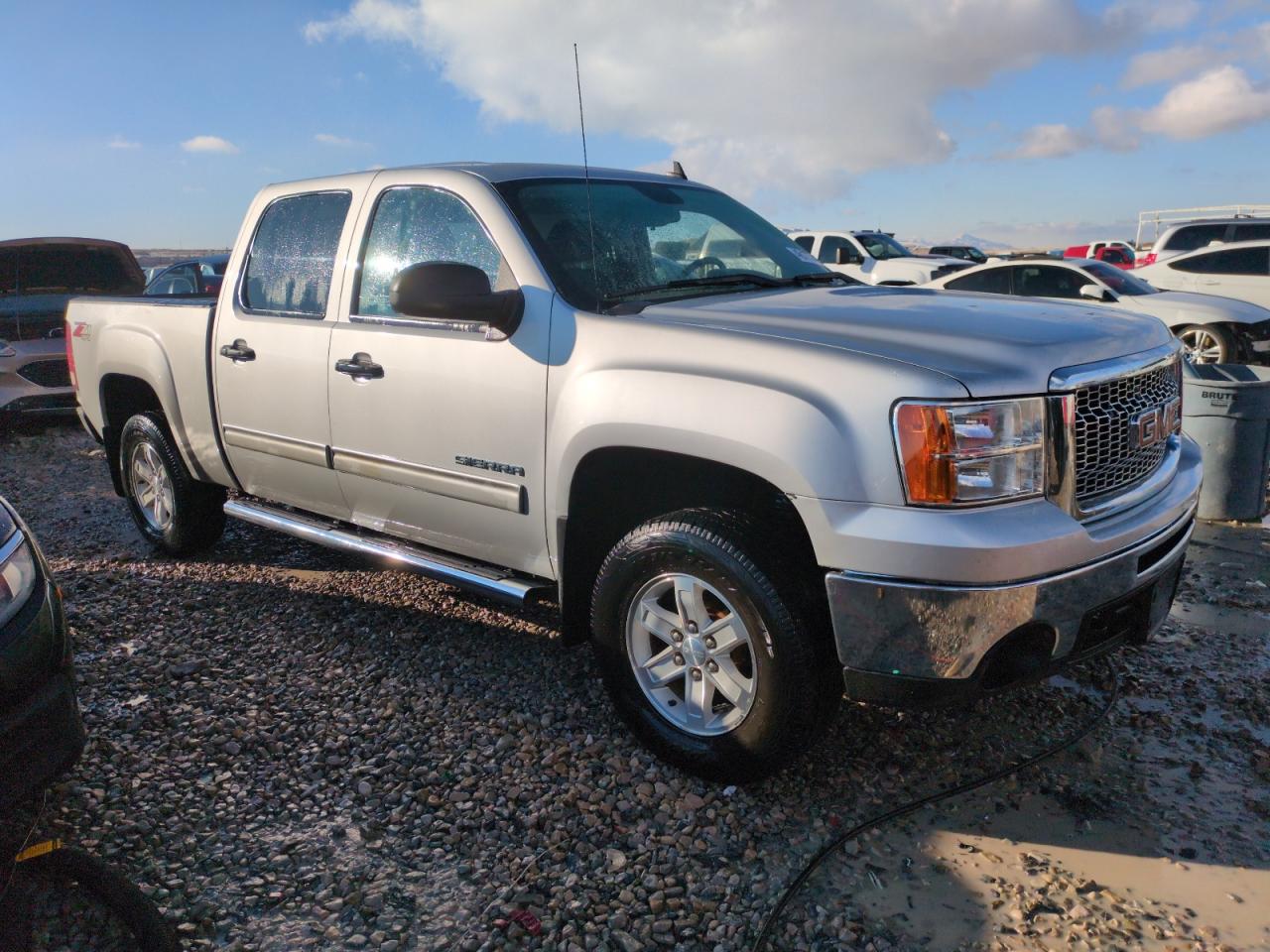 2011 GMC Sierra - Image 4
