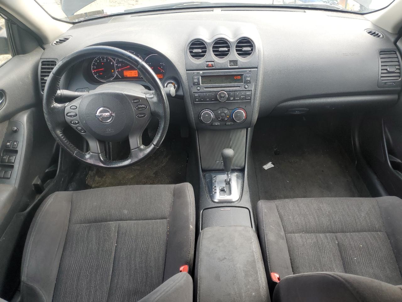 2012 Nissan Altima - Image 8