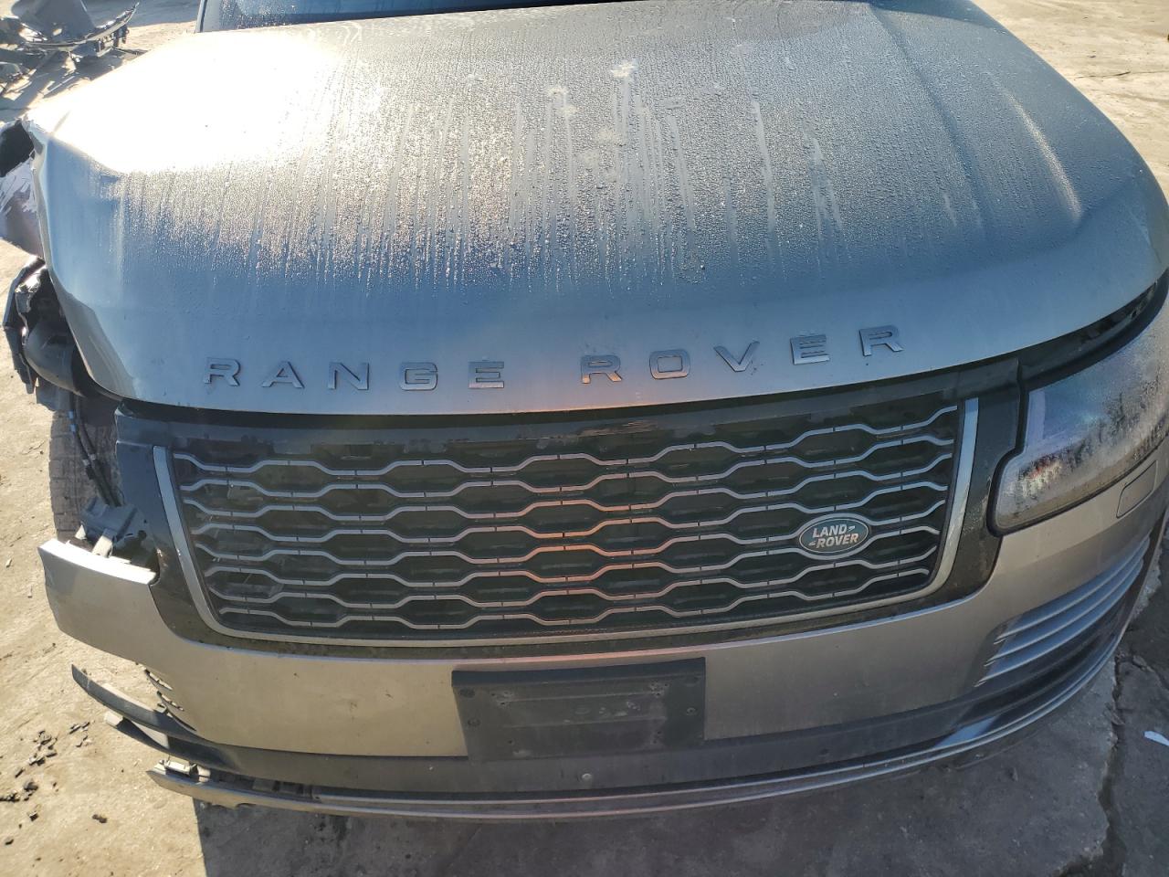 2018 Land Rover Range Rover - Image 12