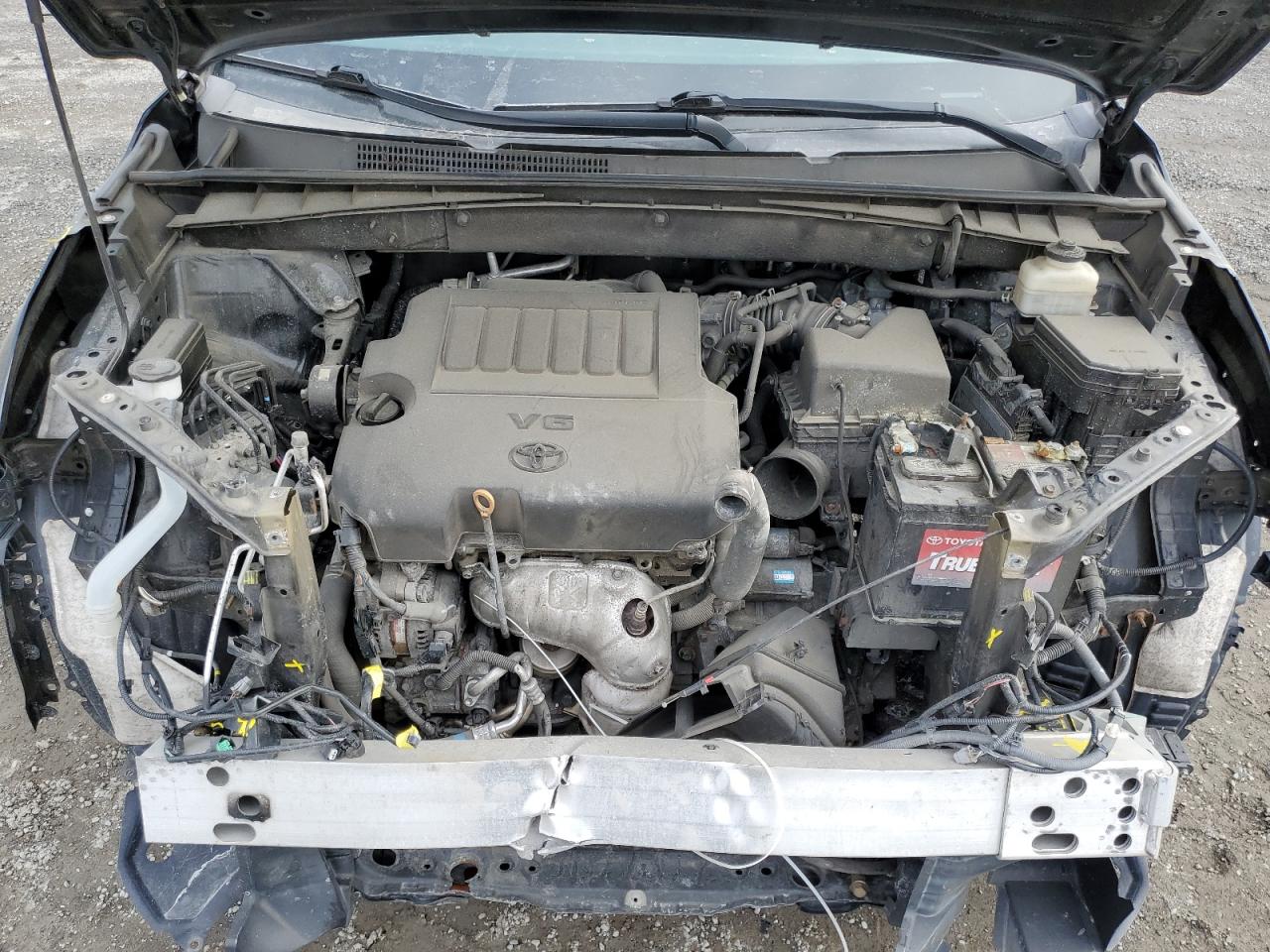 2016 Toyota Highlander - Image 12