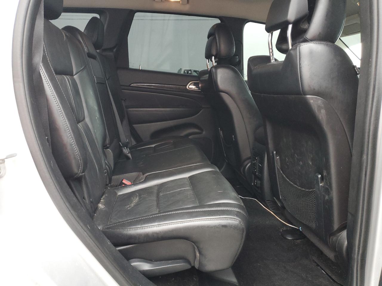 2011 Jeep Grand Cherokee - Image 11