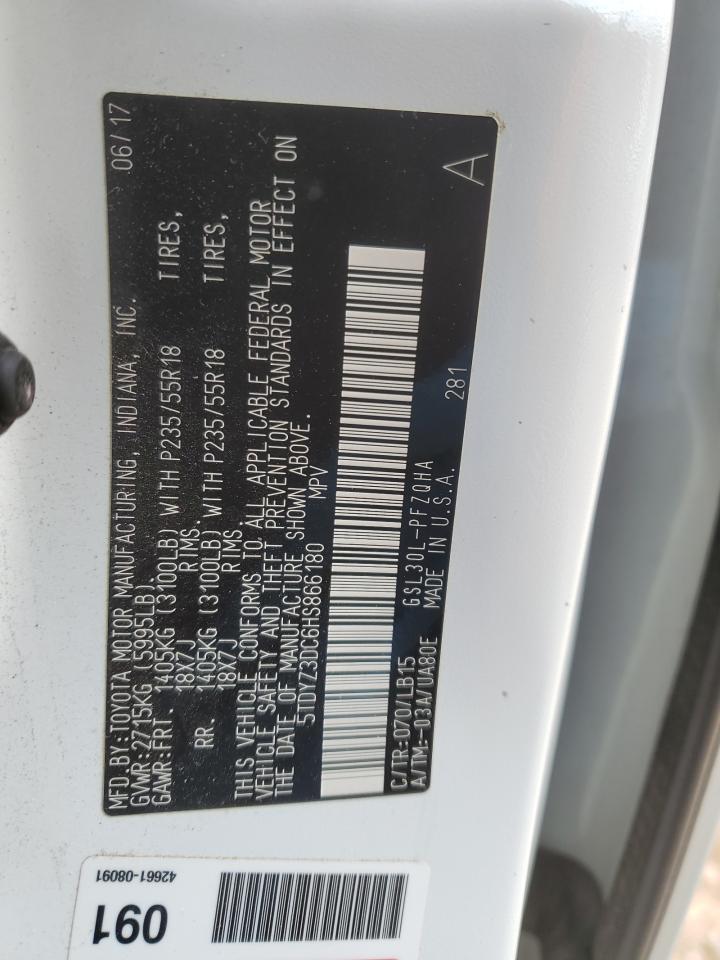 2017 Toyota Sienna - Image 16