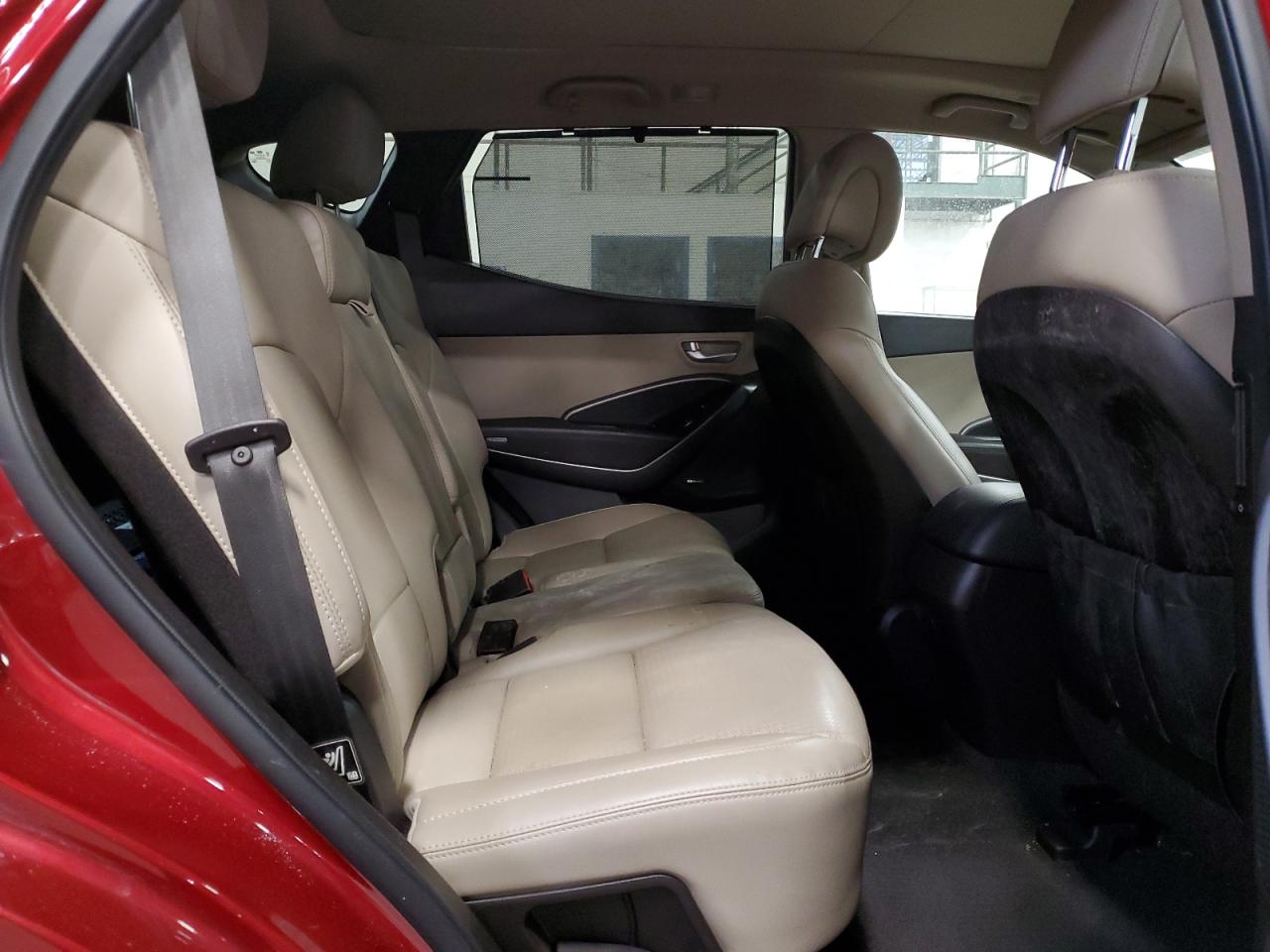 2014 Hyundai Santa Fe - Image 11