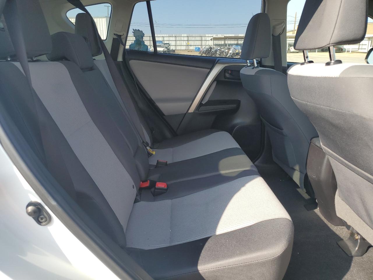 2015 Toyota RAV 4 - Image 11