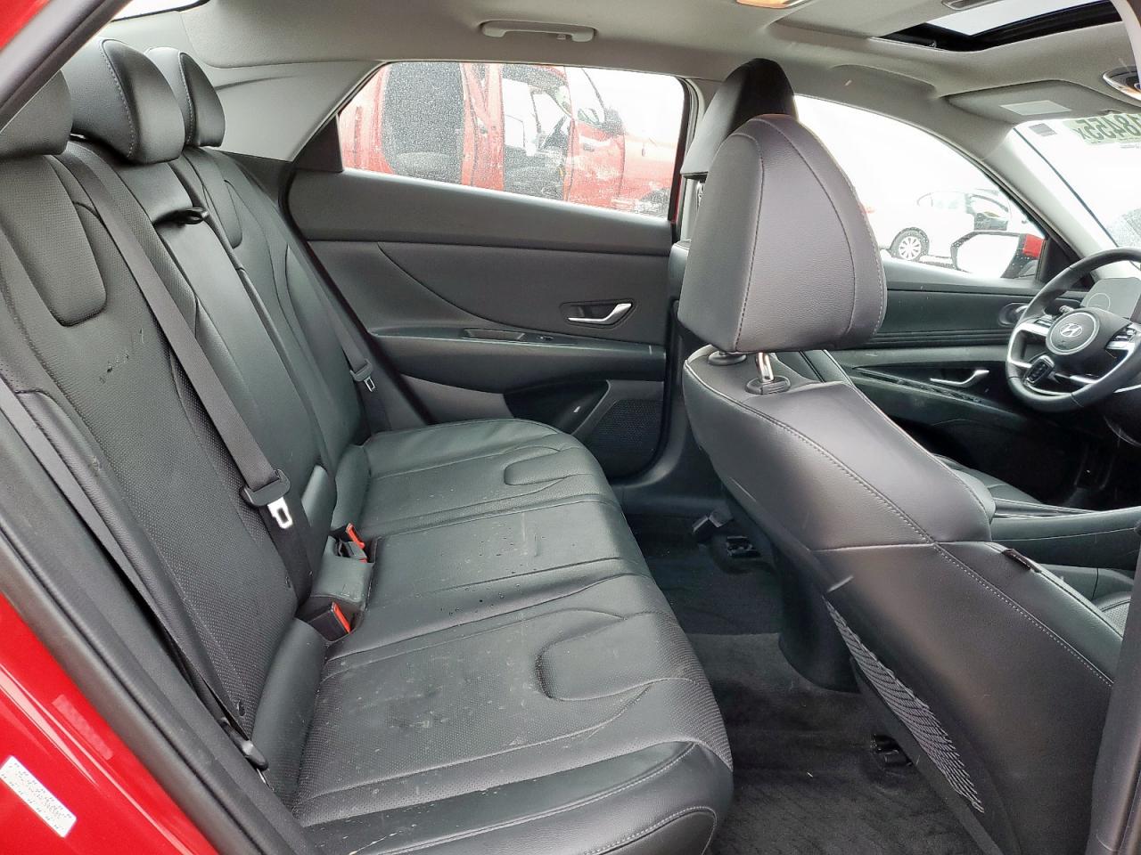 2023 Hyundai Elantra - Image 10