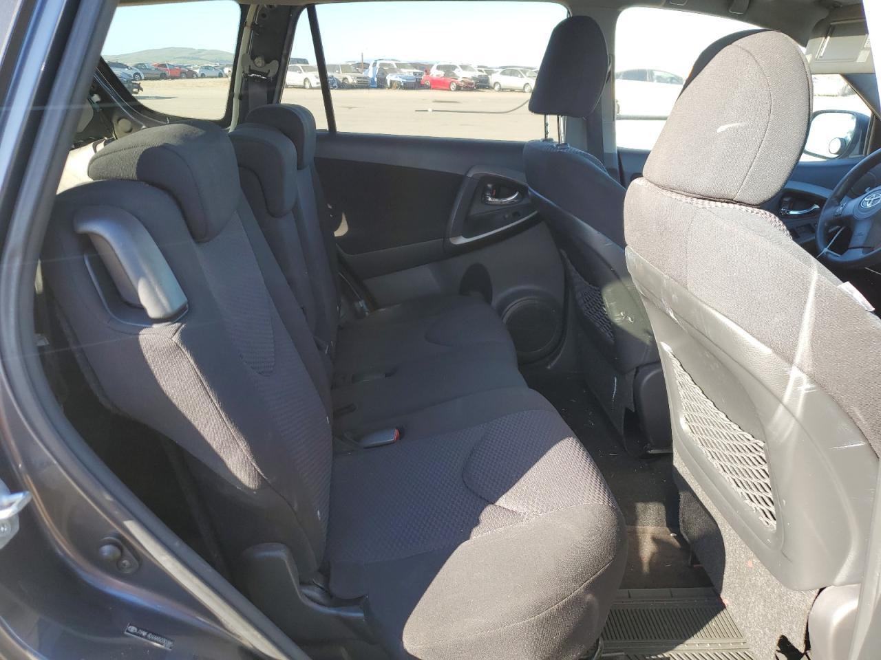 2010 Toyota RAV 4 - Image 10