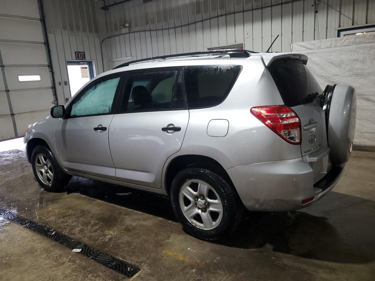 2010 Toyota RAV 4 - Image 2