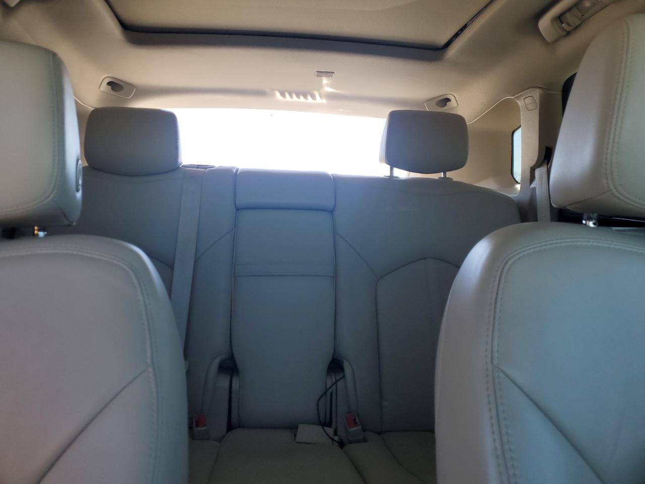 2015 Cadillac SRX - Image 10