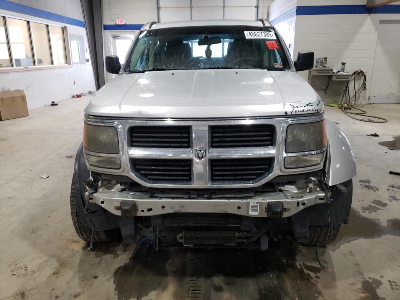 2008 Dodge Nitro - Image 5