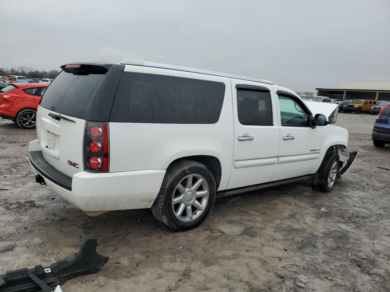 2008 GMC Yukon - Image 3