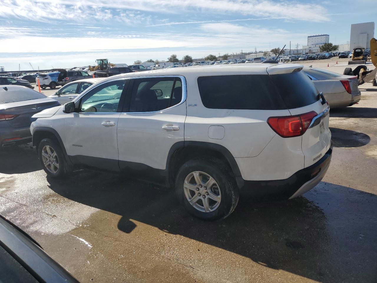 2019 GMC Acadia - Image 2