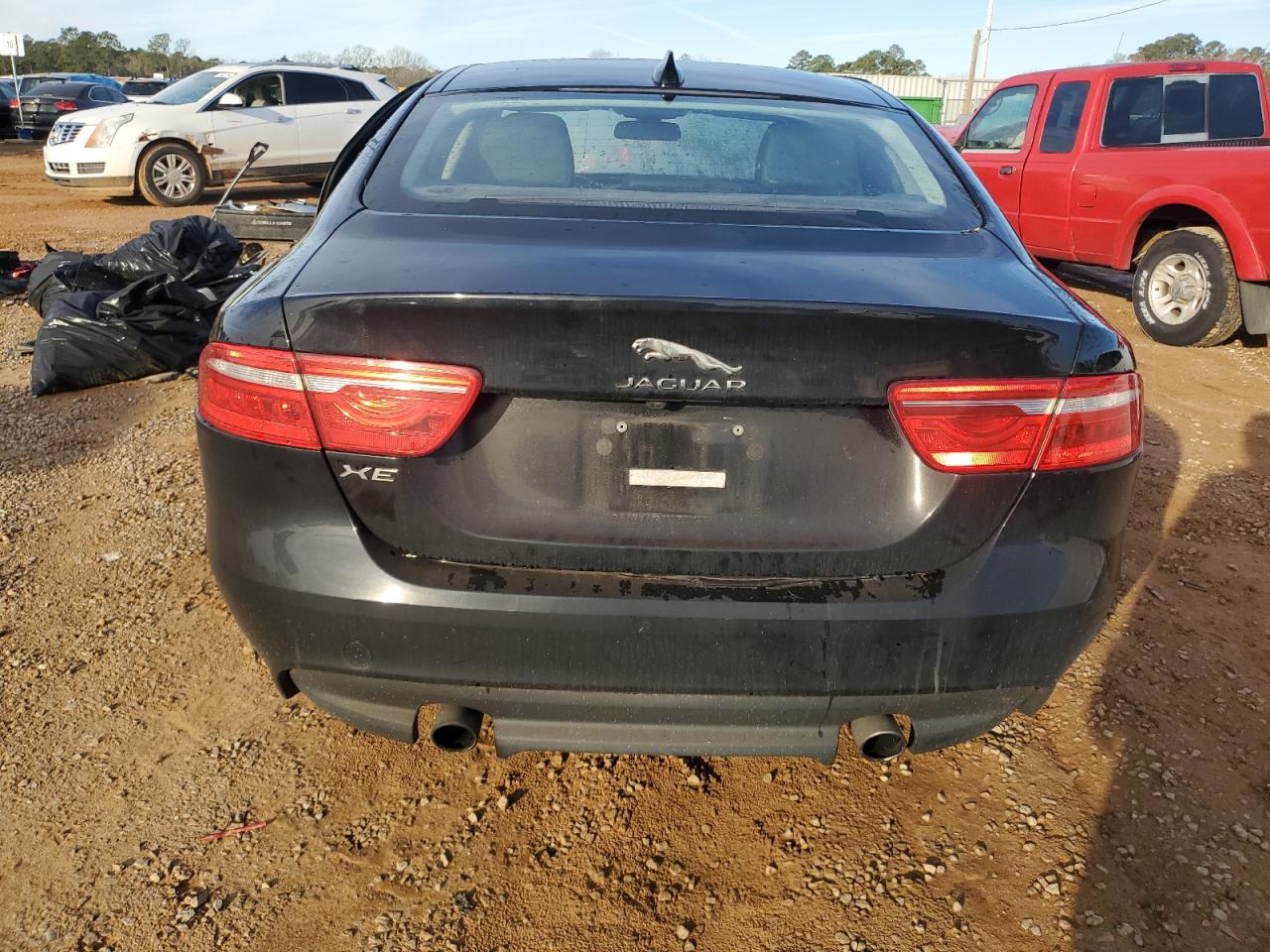 2017 Jaguar XE - Image 6