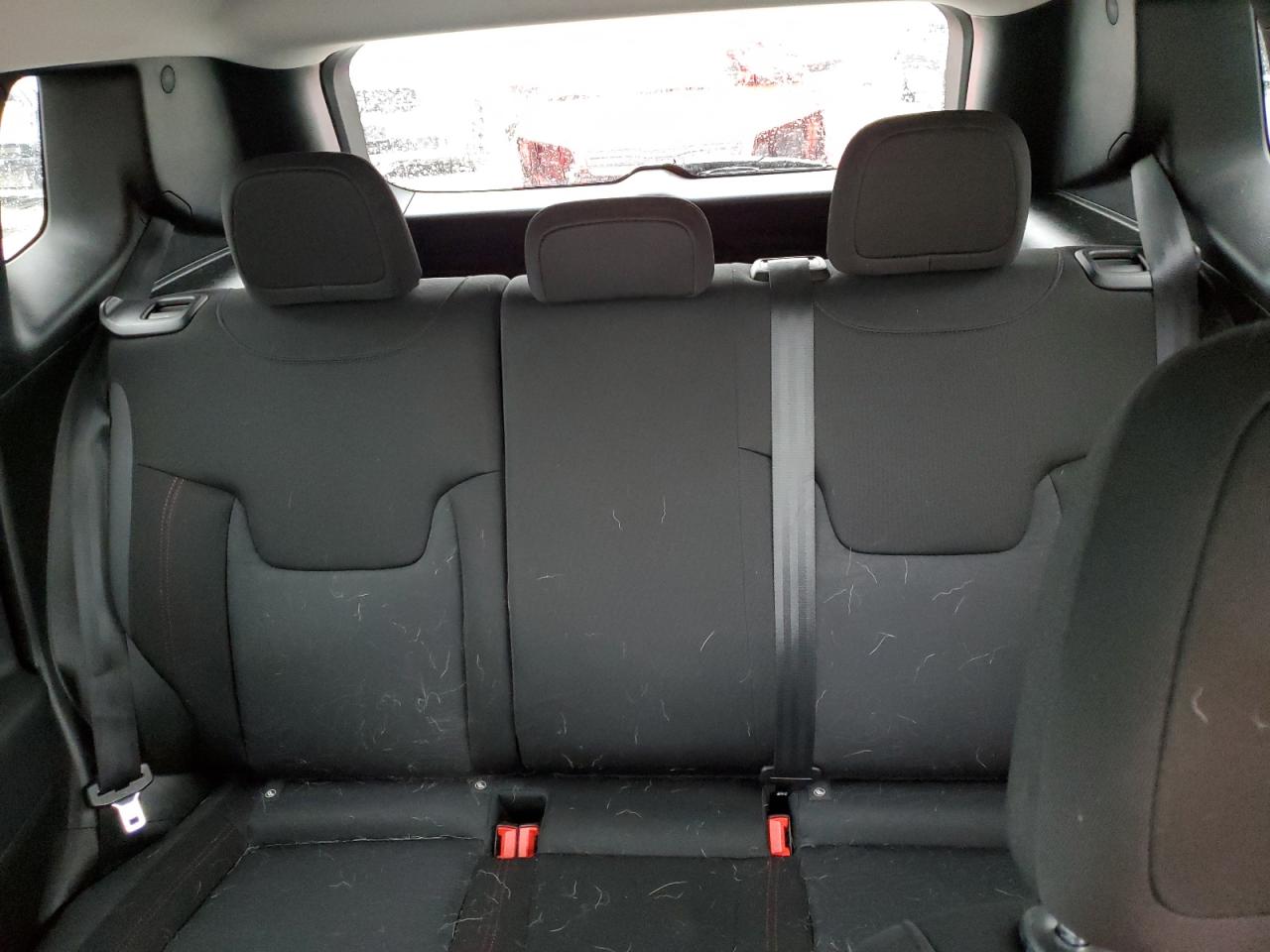 2018 Jeep Renegade - Image 10