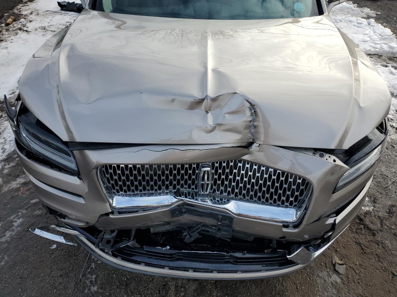 2019 Lincoln Nautilus - Image 14