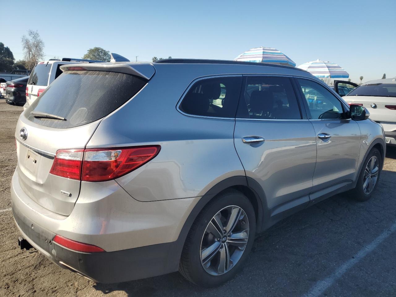 2015 Hyundai Santa Fe - Image 3