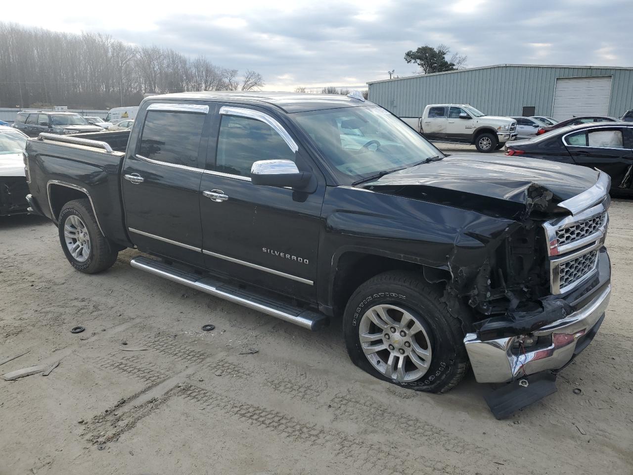 2015 Chevrolet Silverado - Image 4