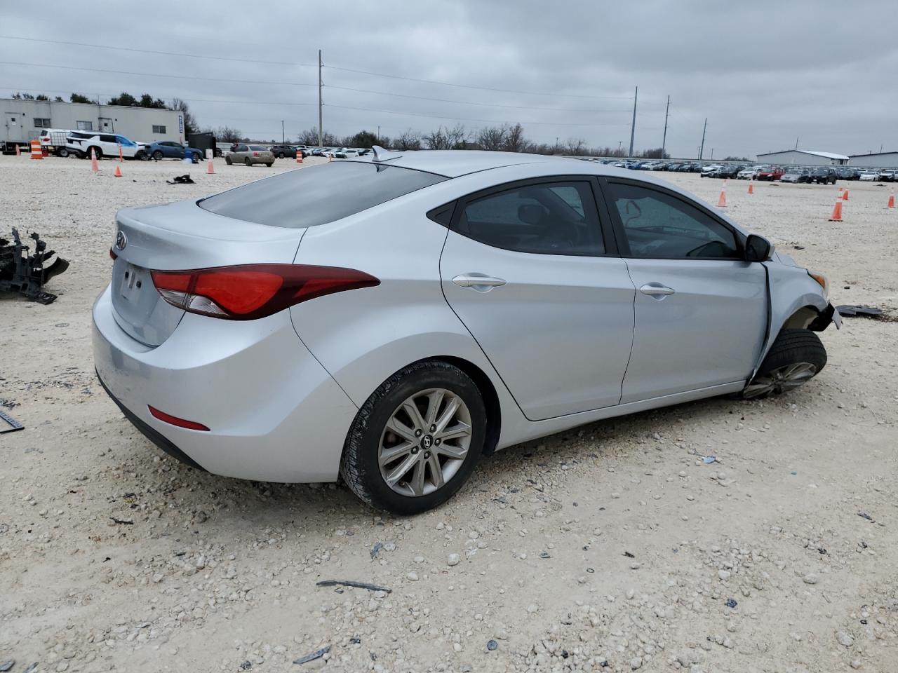 2014 Hyundai Elantra - Image 3