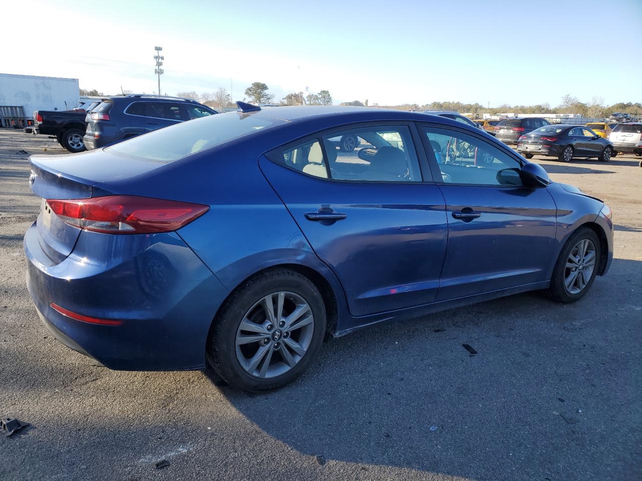 2017 Hyundai Elantra - Image 3