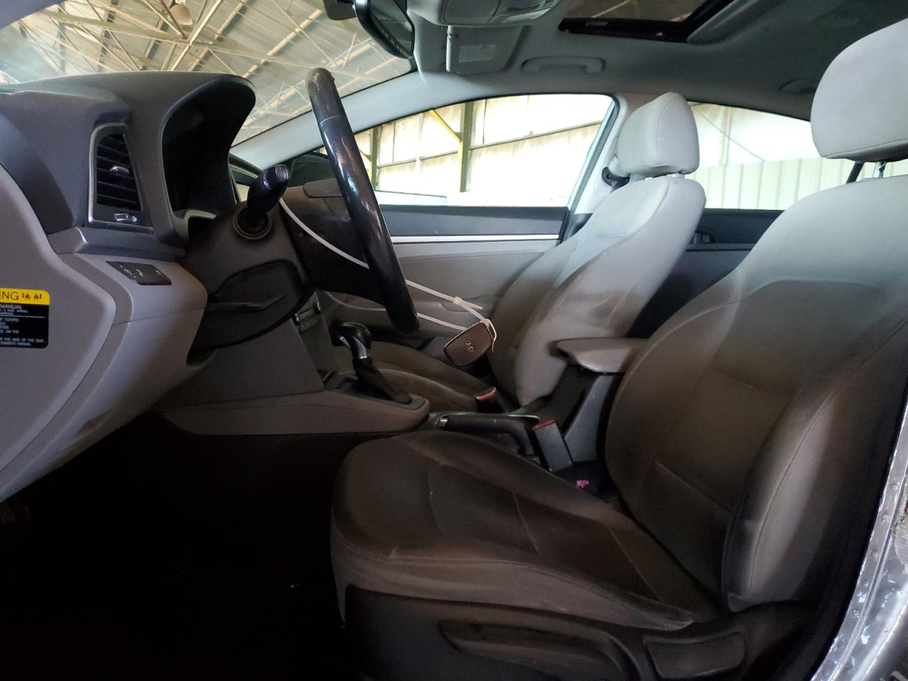 2018 Hyundai Elantra - Image 7