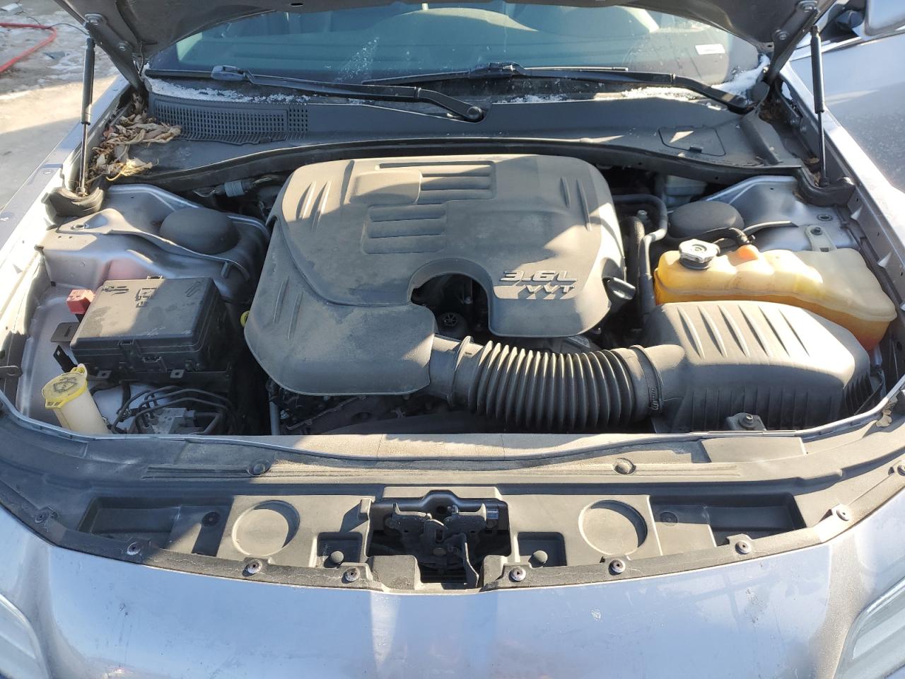 2015 Chrysler 300 - Image 11
