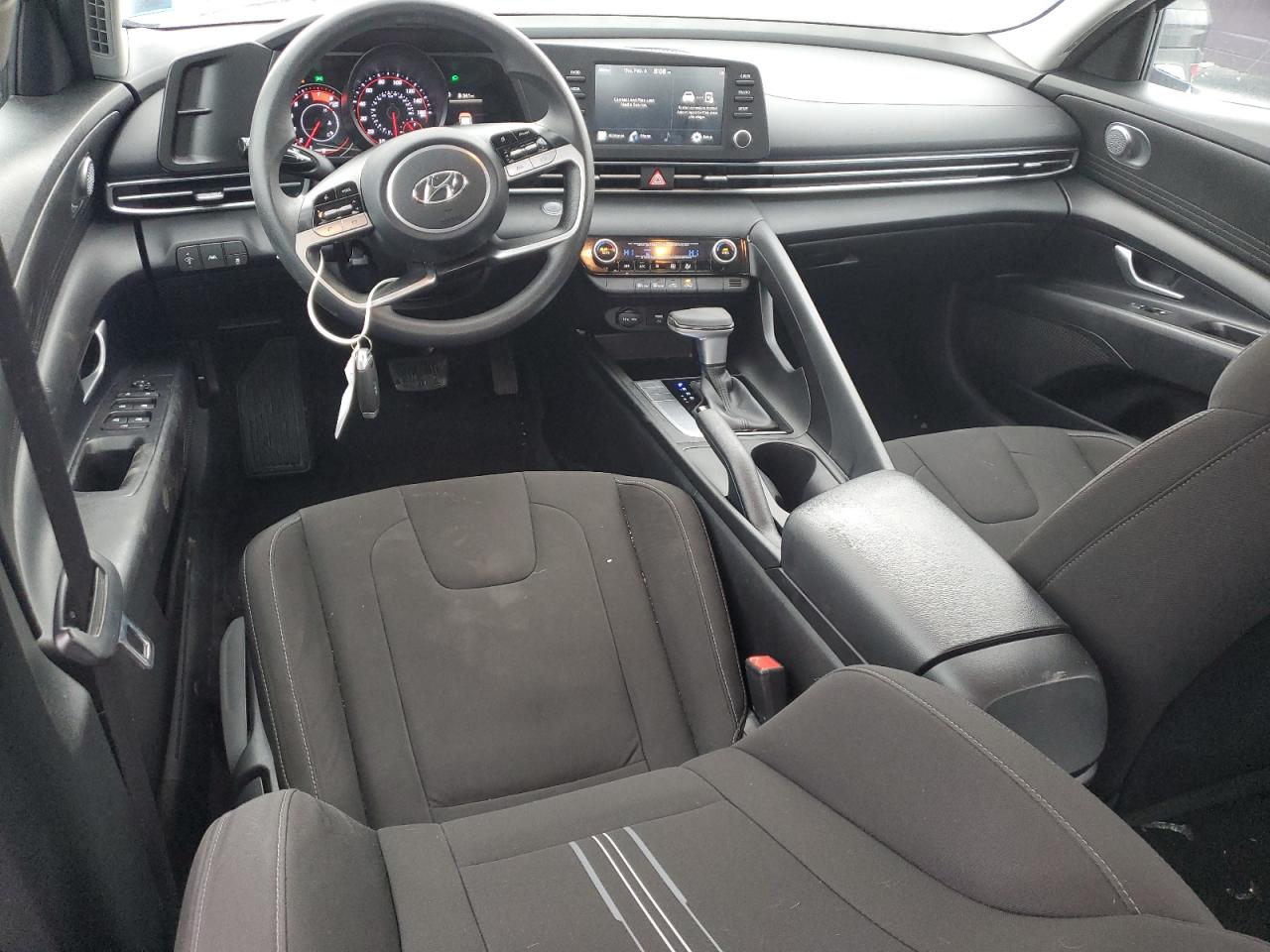 2021 Hyundai Elantra - Image 8